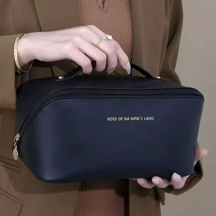 Large Capacity Travel Cosmetic Bag – Waterproof Makeup Organizer & Toiletry Storage Bag